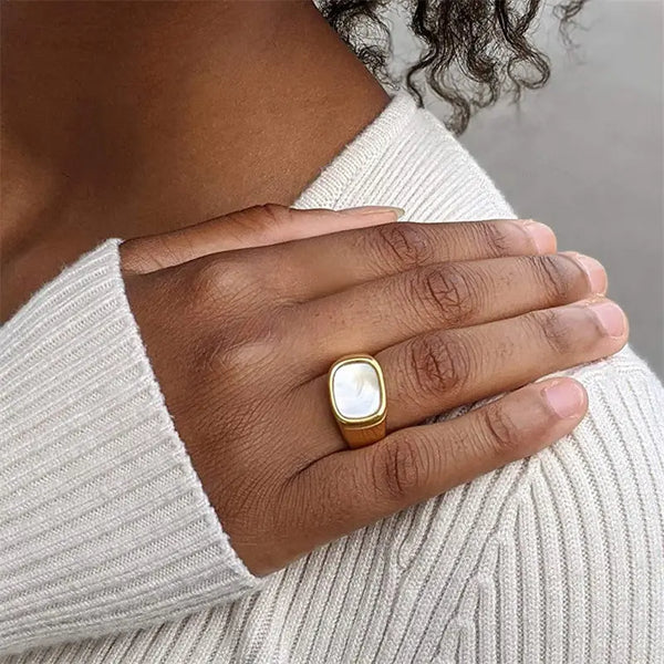 Women's Fashion Stainless Steel Ring Black And Golden US6 – Posh Atomic